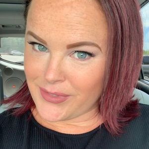 Meet your Posher, Carrie